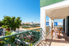Holiday house in elite residential area of Faro
